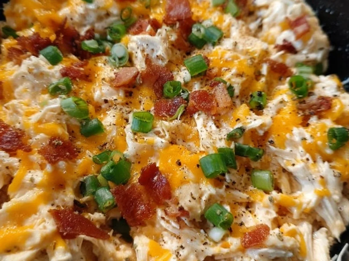Creamy Crockpot Crack Chicken: Easy Weeknight Dinner - Image 1