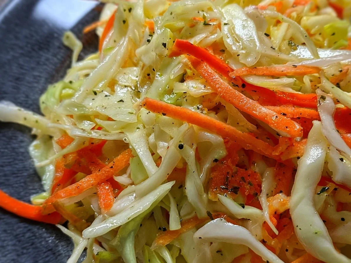 Tangy Classic Vinegar and Oil Coleslaw Recipe - Featured Image