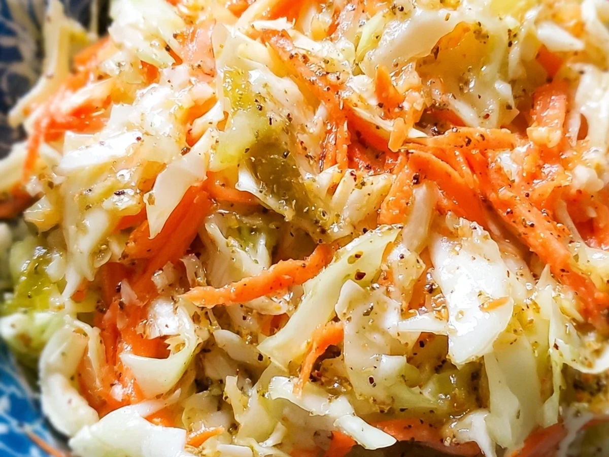 Tangy Sweet Vinegar Coleslaw: A Southern Side - Featured Image